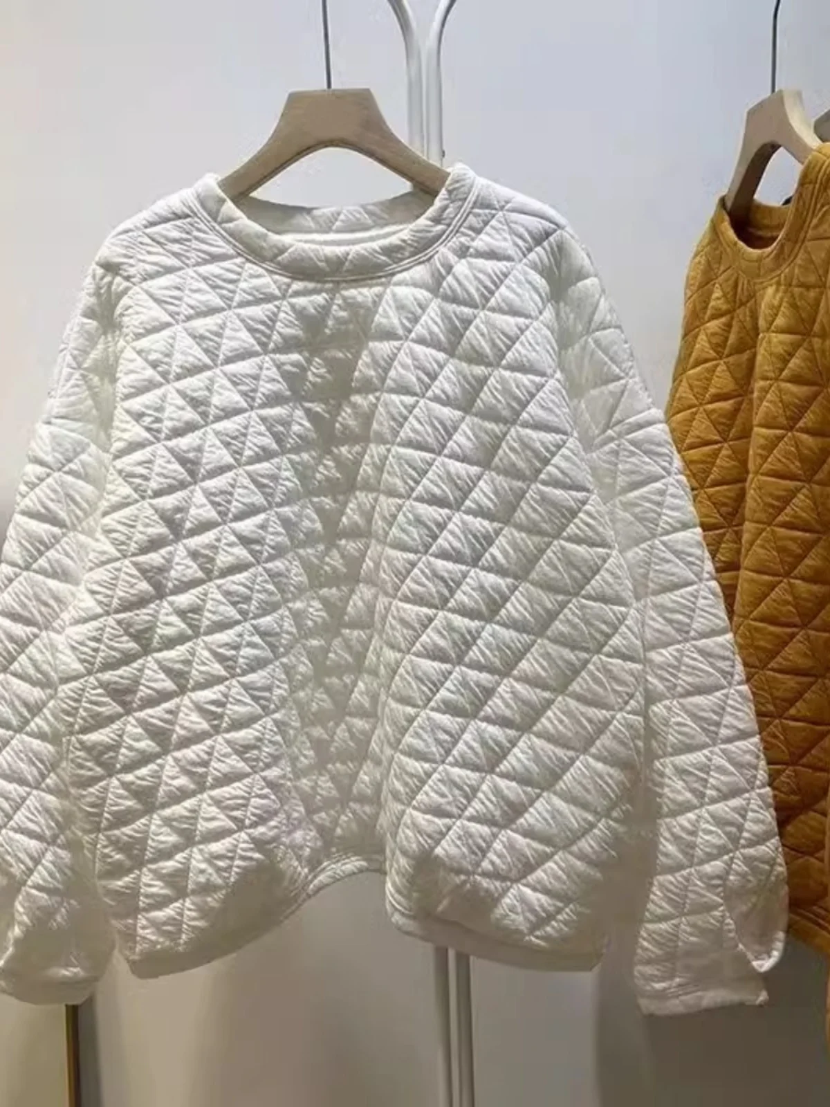 

Thickened Retro Diamond Grid round Neck Sweatshirt Women's Autumn Winter Warm Personalized Fashion Outerwear Top