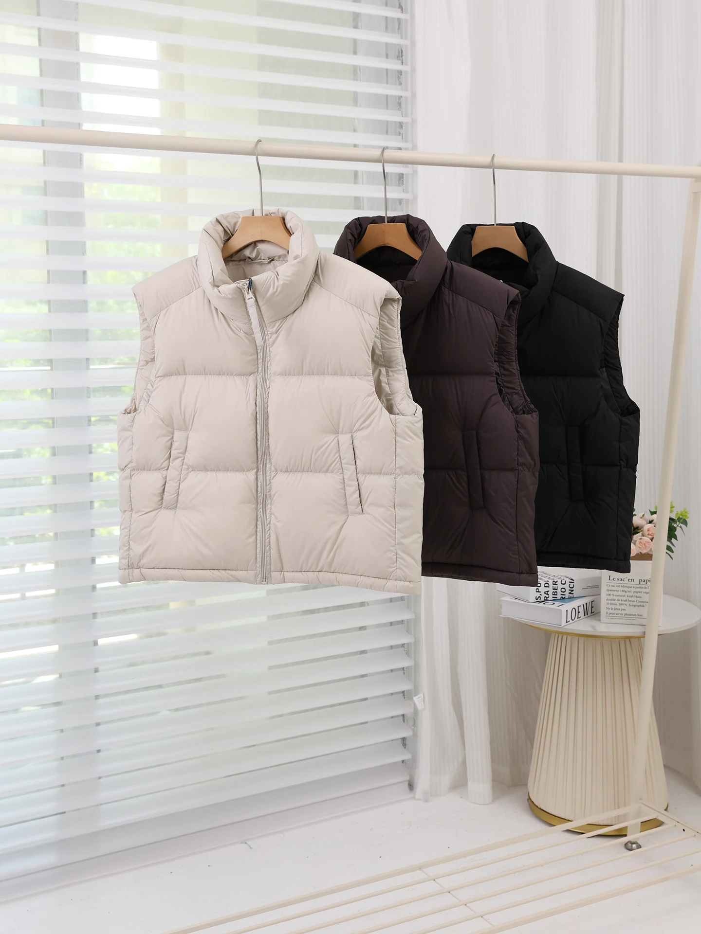 

Fall Winter Thiened Large Size Women's down Vest Stand Collar 90 Filling Loose Outerwear Poly Fiber White Du down Jaet