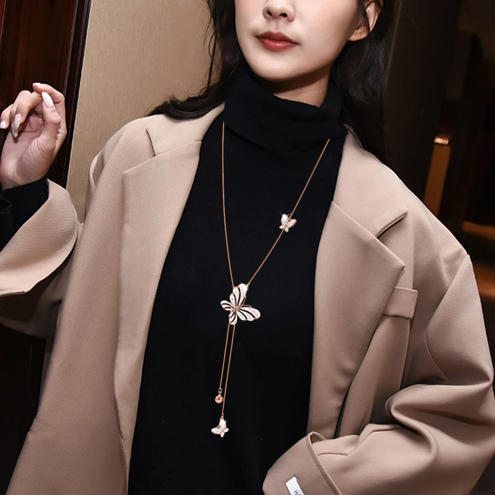 

Butterflies Pendant Long Necklace Rhinestone Sweater Chain Elegant Jewelry for Travel Festival Party Sweater Necklace