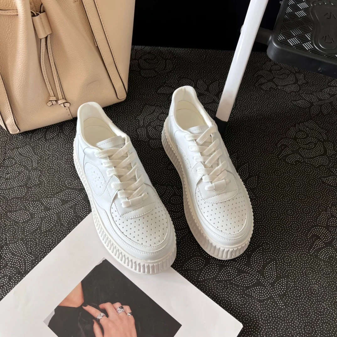 Daily Walking Focus Ergonomic Unisex Skate Board Shoes Canvas Casual Sneakers Lace Up Low Top Flat Design Non Slip Wear Resistant Rubber Outsole Comfort Shock Insole Men Women Couple Street Dating Shopping Shoes