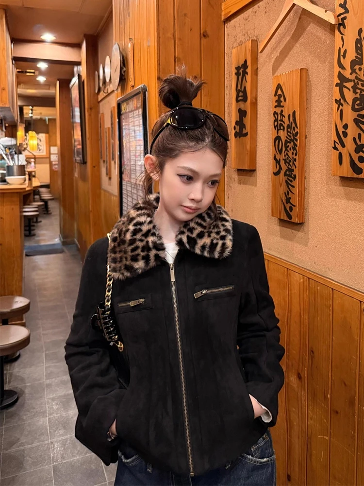 เสื้อแจ็คเก็ตวินเทจแต่งปกขนเสือดาวสำหรับผู้ชาย ผ้าหนังกลับบุขนแกะ ทรงยูทิลิตี้ ตัดสั้น กระชับหุ่น ซิป แจ็คเก็ตลำลอง เสื้อคลุมกันหนาว