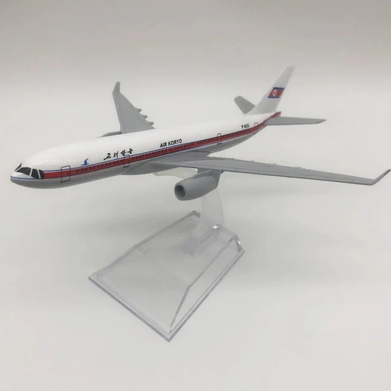 Model Pesawat A330 Air Koryo Airways dengan Landing Gear, Model Pesawat Logam Alloy 16CM, Simulasi Diecast, Mainan Model Pesawat