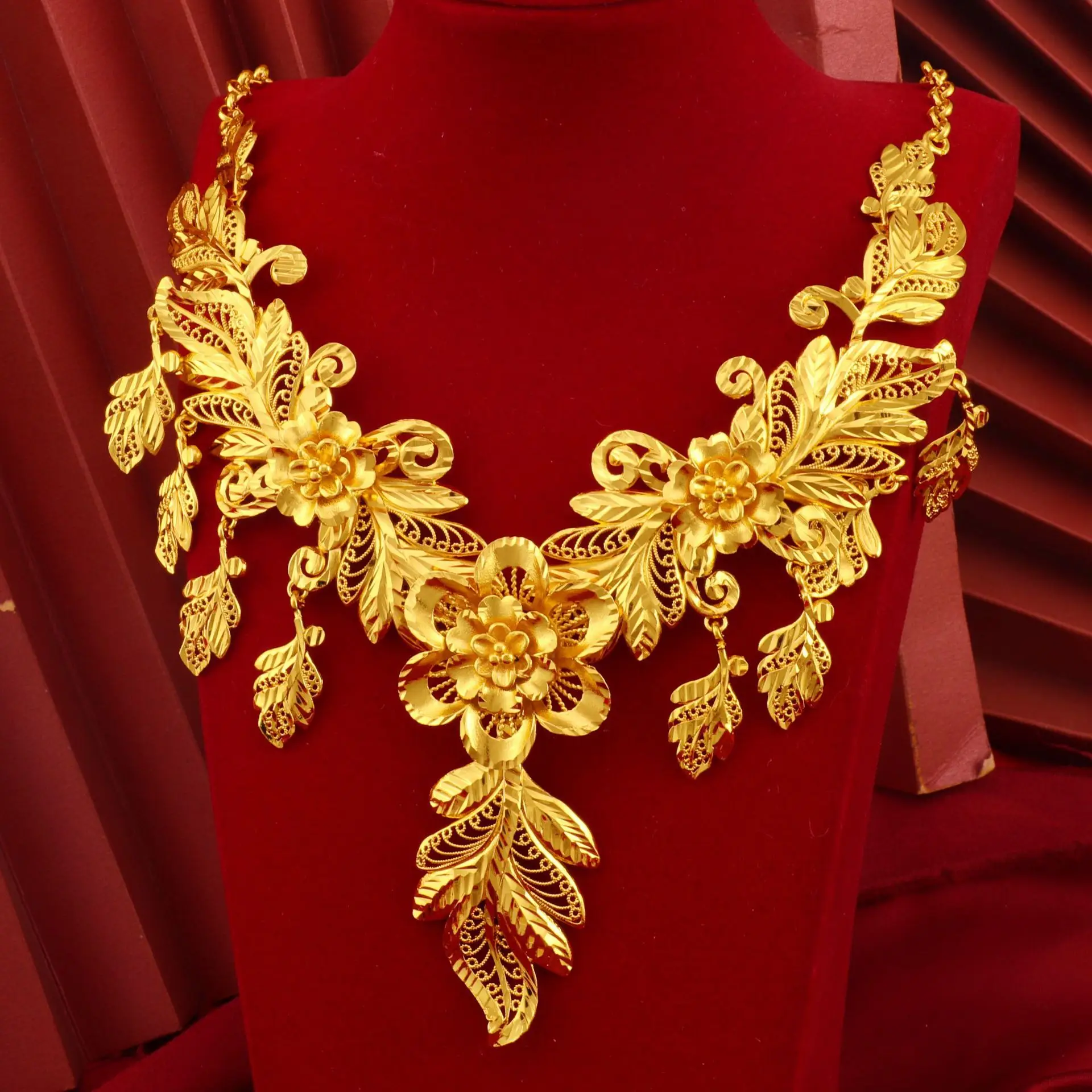Pure Gold real gold Women's Hollow Flower Leaf Necklace Earring Set Giving gifts for friends