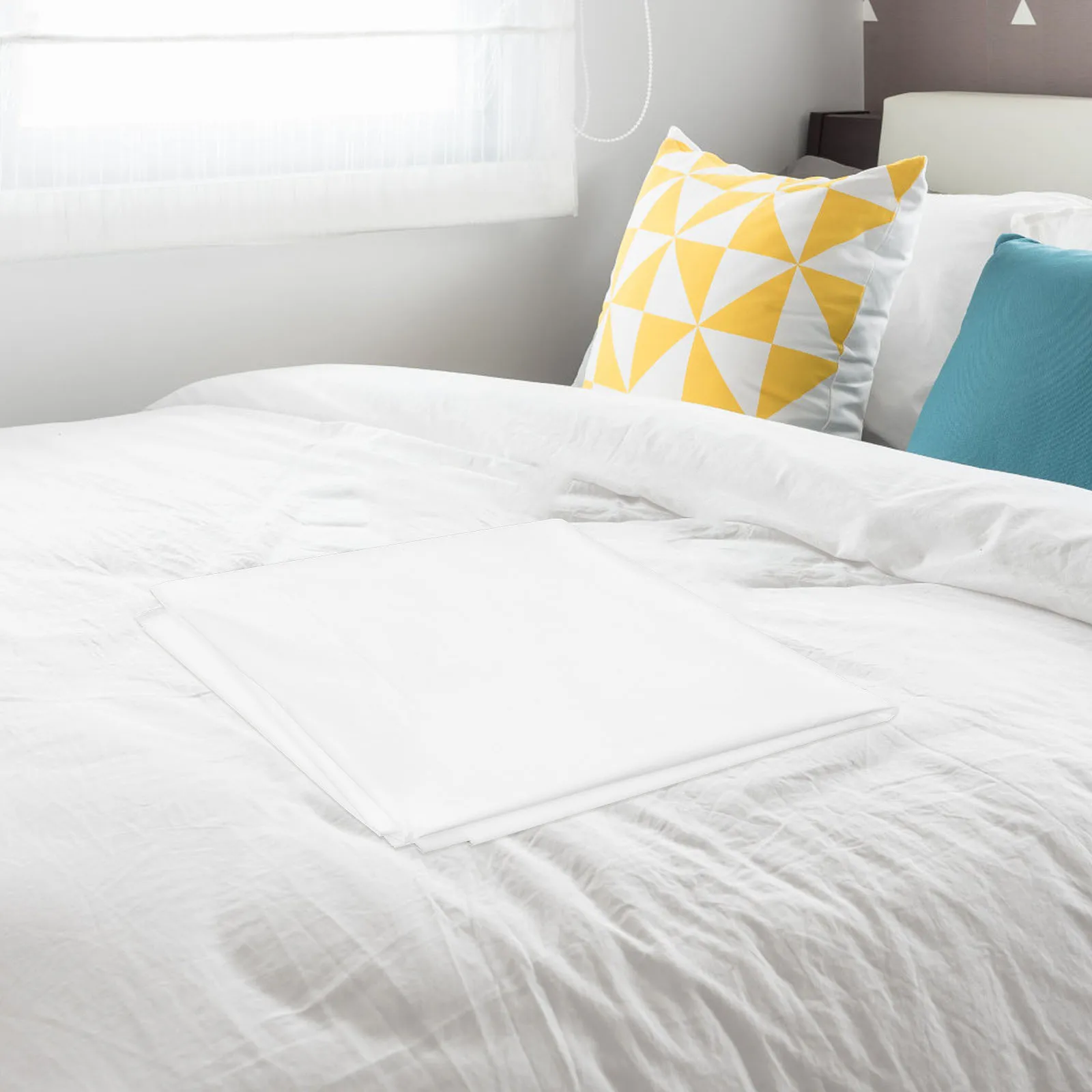 

1Set Disposable Four-Piece Bedding Set Travel Sheet Quilt Cover Pillowcases Soft Non-Woven Fabric Hygienic Travel Bedding