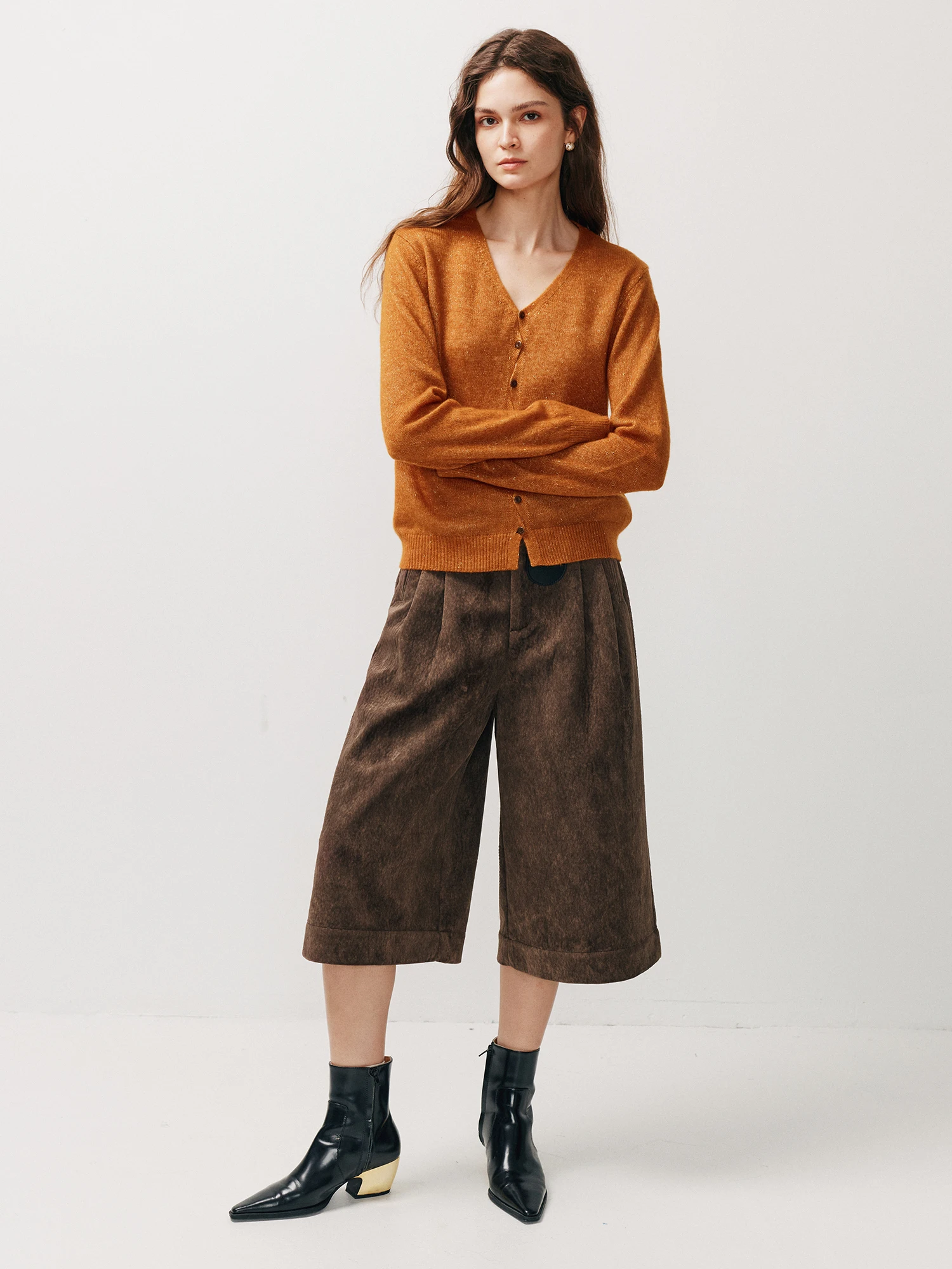 Unique Texture Double Layered Chirimen Glossy Fabric Shorts Women's Wide Leg Straight Cut Shorts with Belt Casual Polyester F...