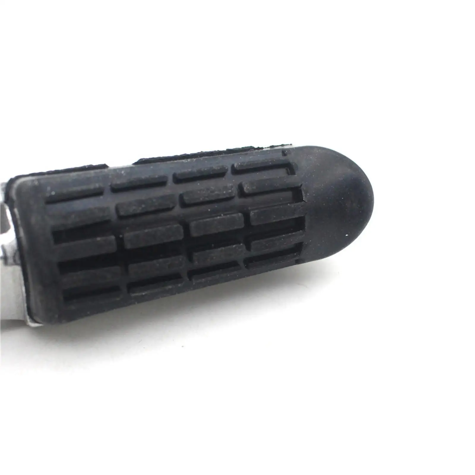 Motorcycle Front Foot Pegs for Honda CB400 CB919F CB1300X4 CBR1000F CB750 VTR1000 CB1100 X-11 CB250F CBR600 VFR800