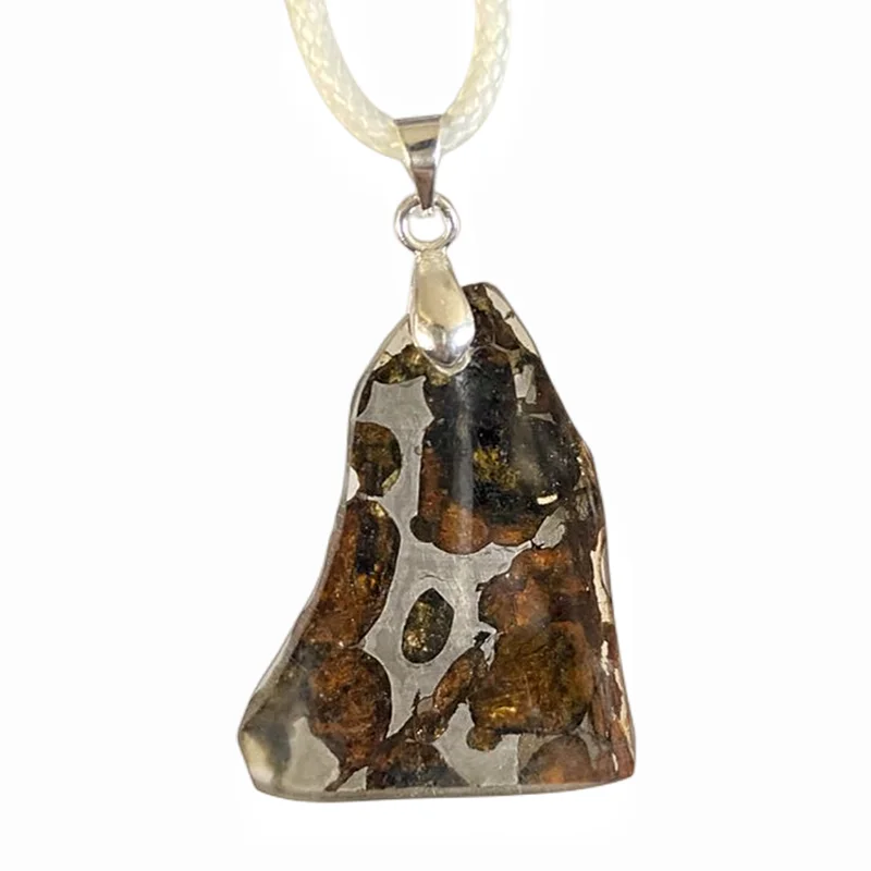 

Sericho Kenya Olive Meteorite Pendant Olive Meteorite Necklace Men and Women Jewelry Natural Meteorite Material