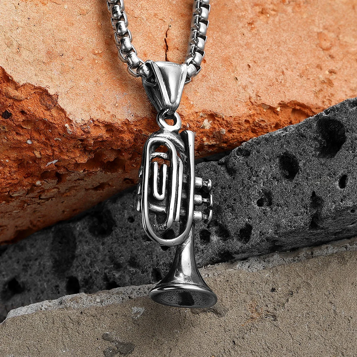 

Trumpet Horn Men Necklaces With Pendant Stainless Steel Jewelry Fashion Simple Unique For Male Women Punk HipHop Gifts Wholesale