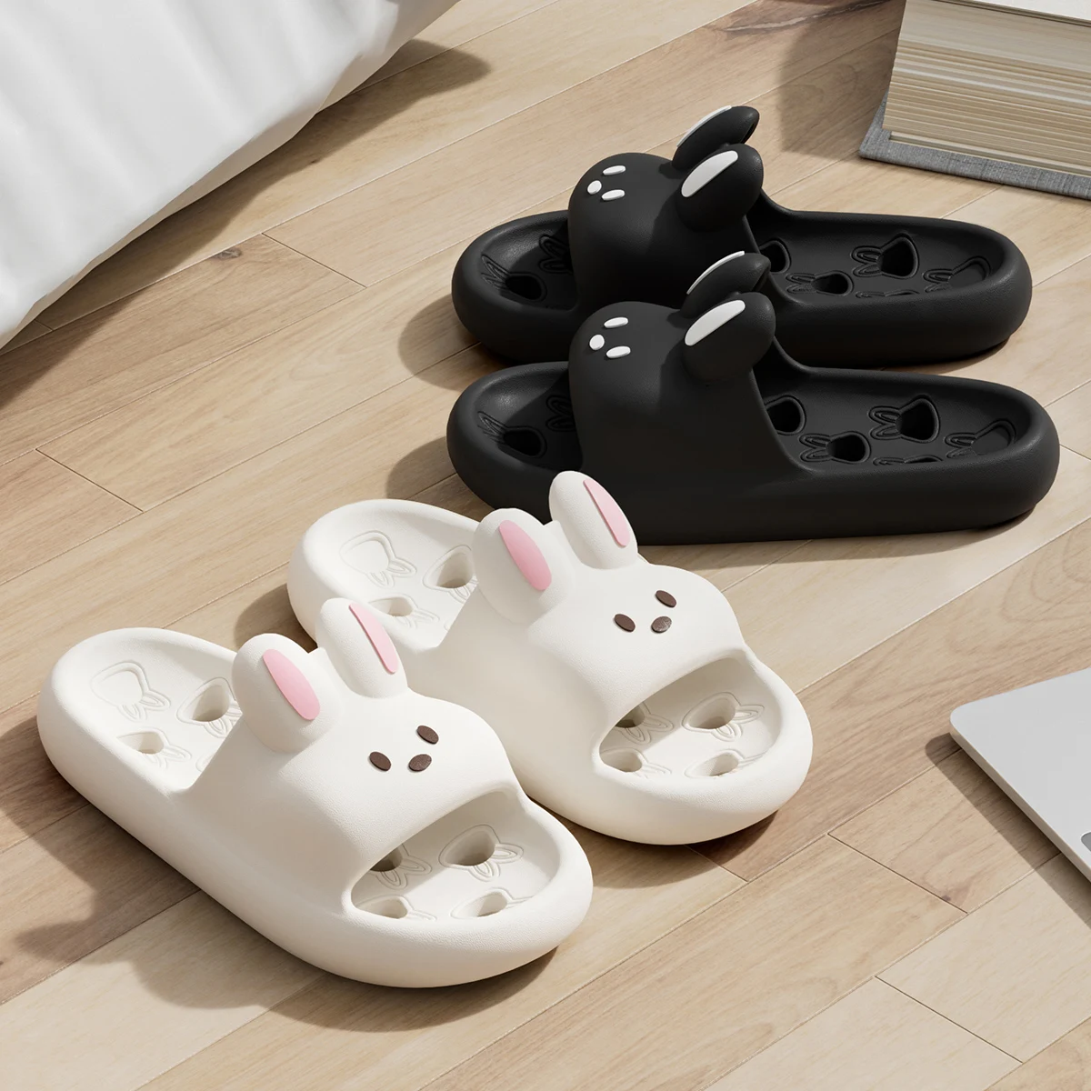 

Cartoon Women Bathroom Slippers Cute Non-Slip Hollow Out Sandals Fashion Thick Bottom Slides Home Men Quick Drying Flip Flops