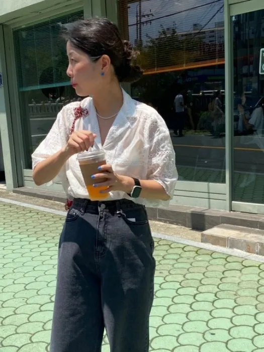 Chic Embroidered Short Sleeve Shirt Women's Loose Fit Turn-down Collar Korean Style Fashionable Top for Summer New Arrival