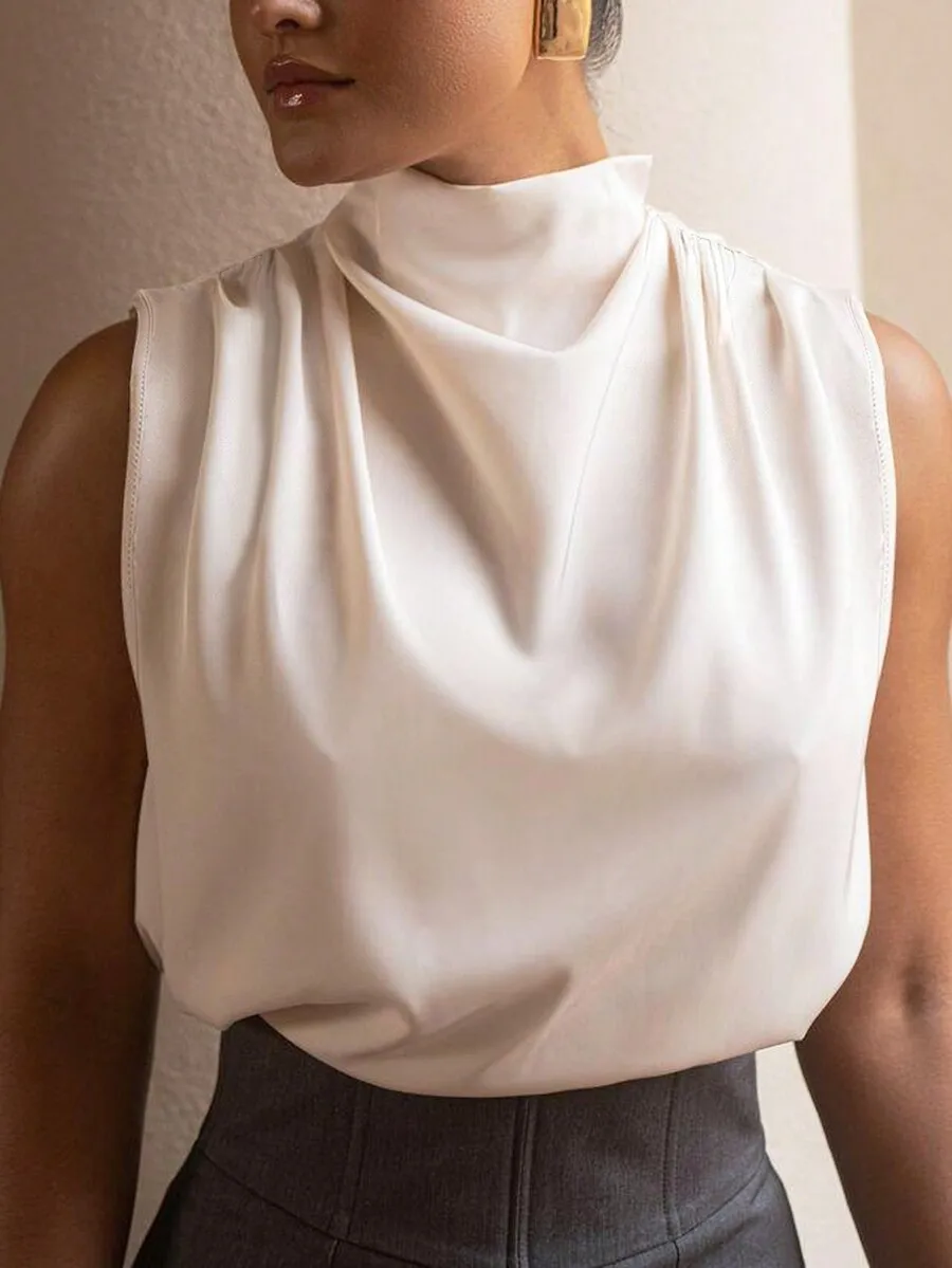 

Женская блузка без рукавов с высоким воротником и драпировкой, однотонная, кремового цвета