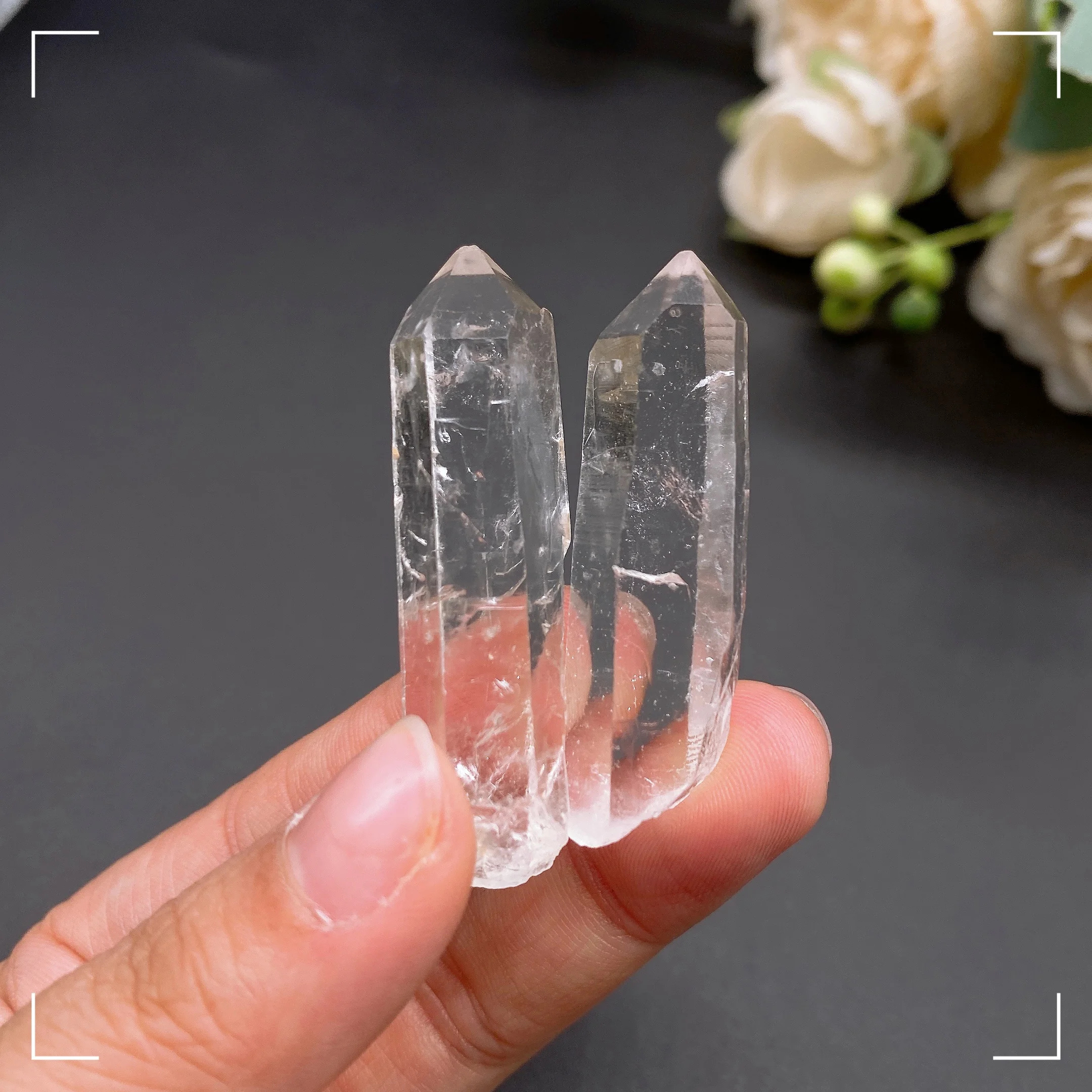 Wholesale 100g Unpolished Clear Quartz Crystal Raw Column Stone Wand Point Healing Stones Home Decor Natural Quartz Crystal Gift image 3