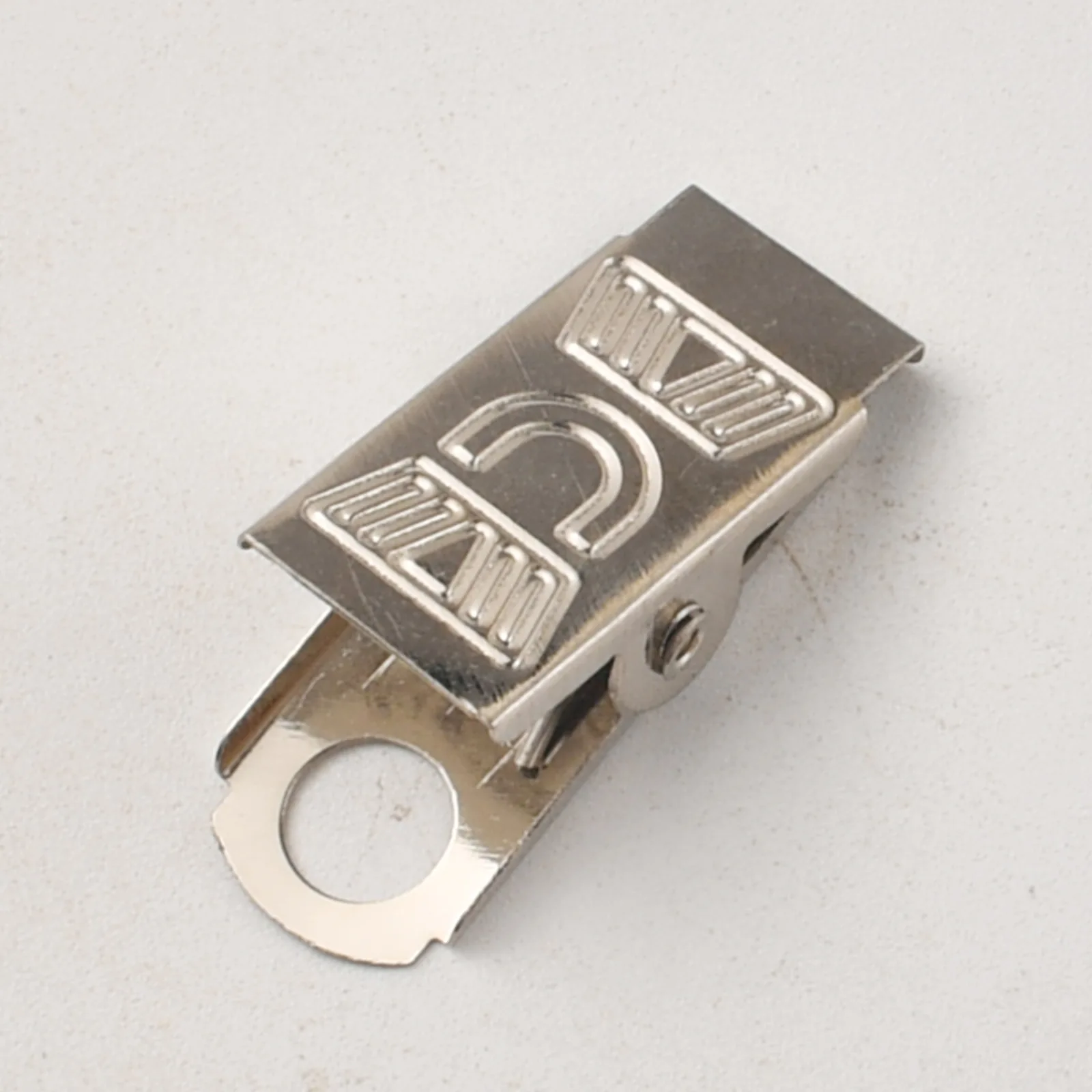 Cross-border modern simple home improvement curtain clip hook curtain accessories/shower curtain clip metal crocodile accessorie