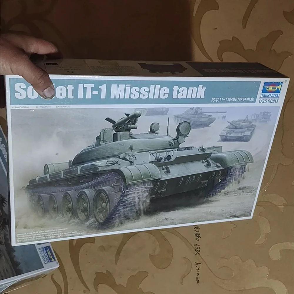 

Trumpeter 05541 Масштаб 1:35 Советский IT-1 IT1 Ракетный танк-разрушитель Пластиковая сборная модель Комплект Военная строительная игрушка