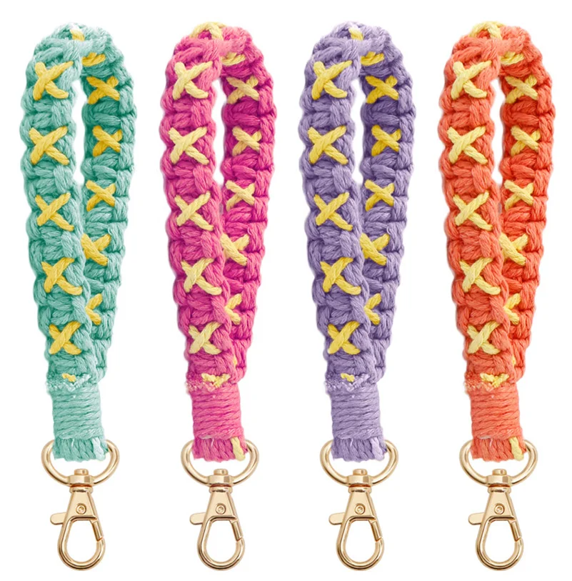 1Pc Trendy Color Woven Wrist Strap Keychain Handcrafted Pastoral Style Handcrafted Lost-Proof Key Chain Bohemian Bag Pendant