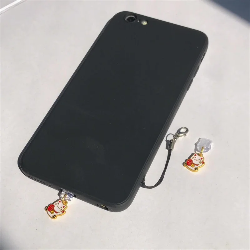 1 Buah Mini Lucky Cat Penutup Debu Ponsel Dekorasi Pencegah Debu Liontin Penutup Port Pengisian Daya untuk iPhone/Type-C/Android