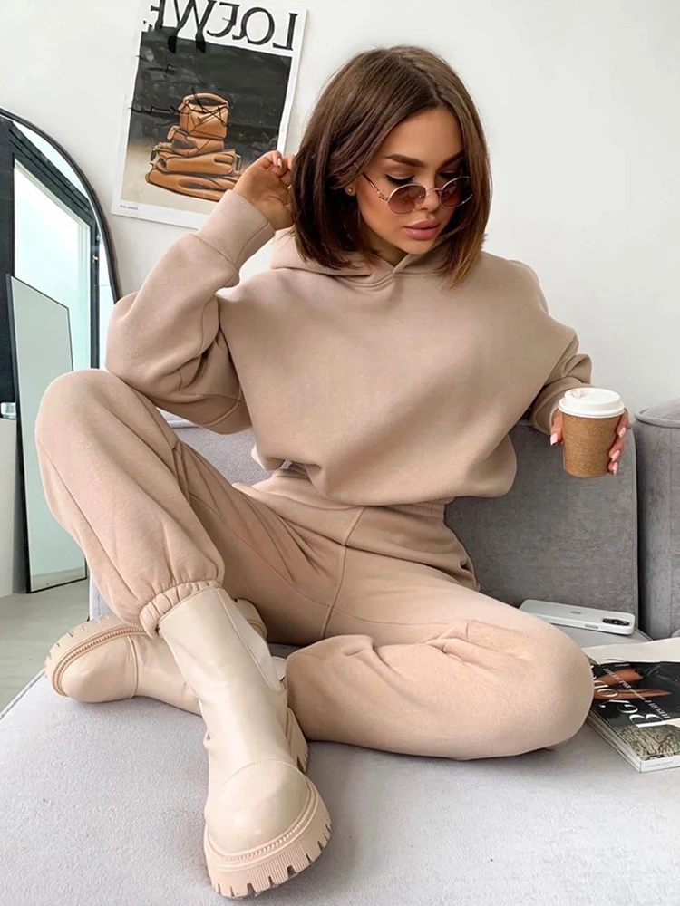 2024 autumn new women's leisure suit solid color long sleeved loose hoodie sports trouser Female winter fashion two piece set