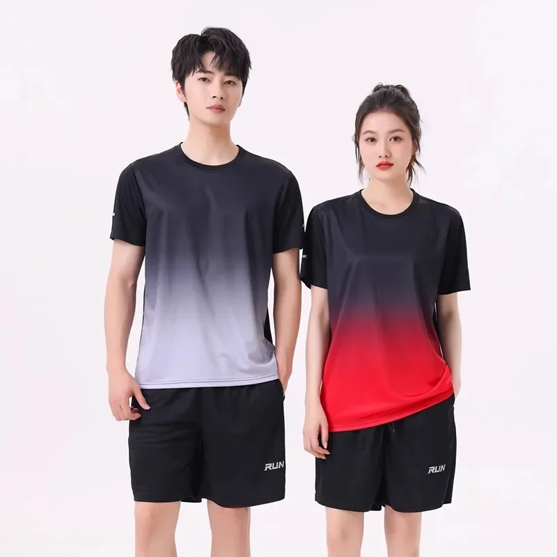 

Summer Short sleeved Gradient Fashion Sports Set for Men's Couples Breathable and Moisture Absorbing Running Clothing Customized