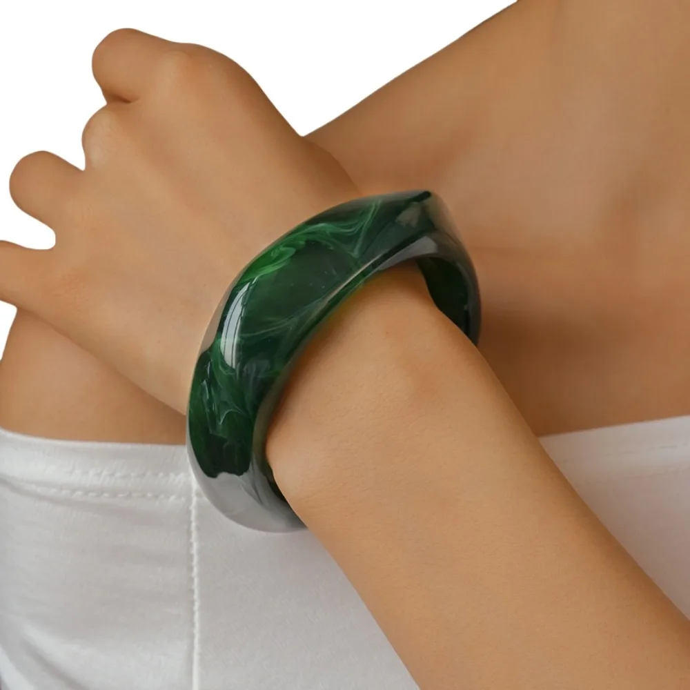 

Temperament Resin Acrylic Bangle Bohemian Smudging Irregular Wide Bracelet Minority Design Dopamine Retro Hand Ring Lady Gift