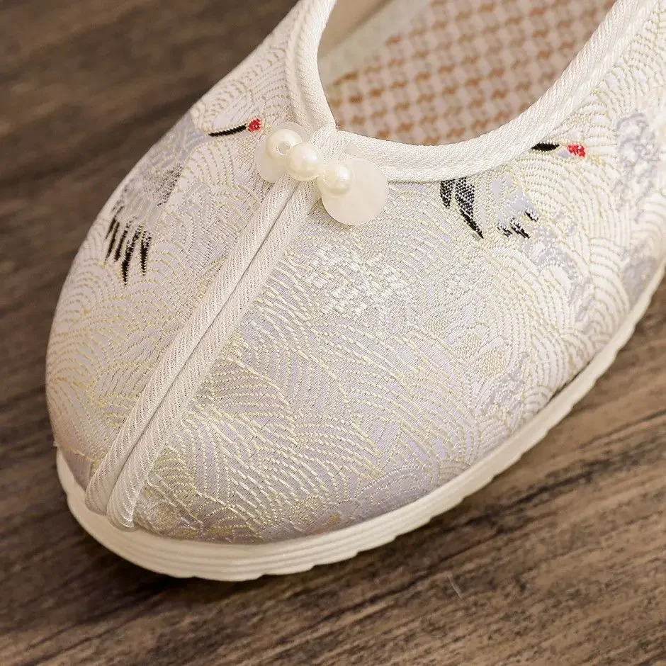 Zapatos de baile antiguos bordados Hanfu, zapatos Han para mejorar el verano, elemento de cabeza redonda, zapatos bordados con perlas