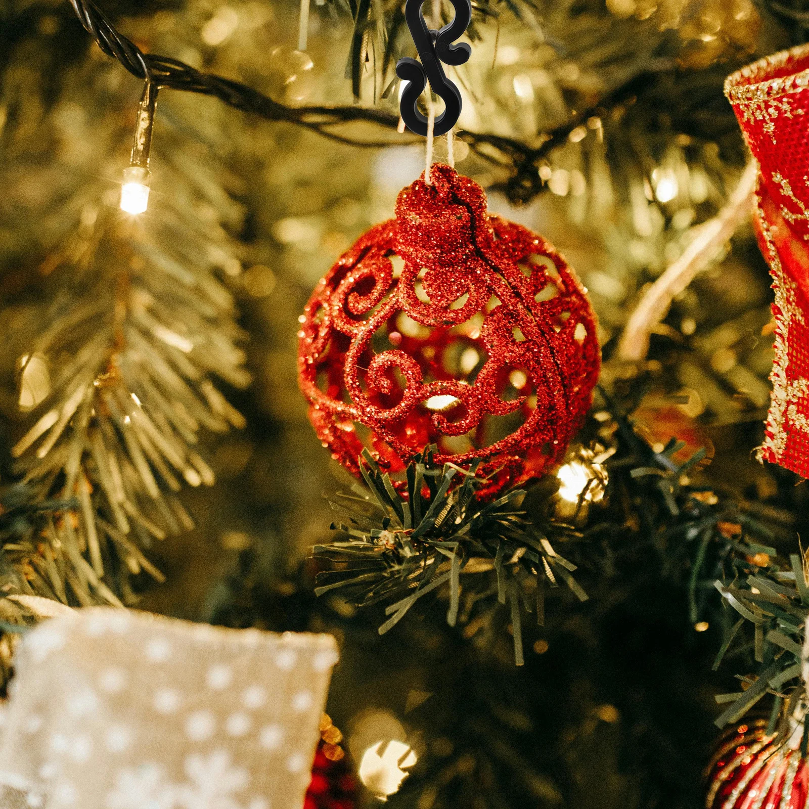 

50Pcs Christmas Tree Light Clips S Hooks Plastic Outdoor String Light Hangers Gutter Clips for Holiday Decorating