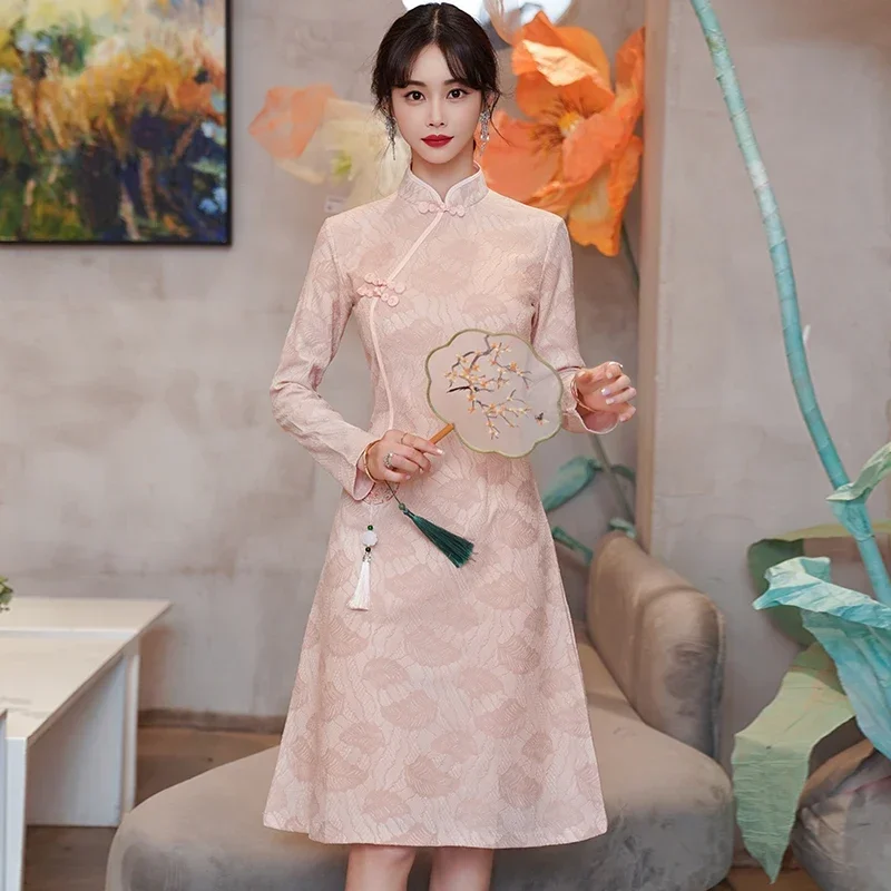 

High-end Chinese Style Mom Embroidered Cheongsam Autumn Long Sleeve Red Pink Apricot Dress Dinner Qipao Clothing New Year CNY