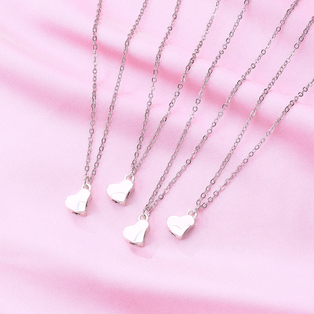 Elviragirl 4Pcs/Set Four Leaf Clover Stitching Magnet Stone Necklace for Kids Girls Fashion Friendship Gifts