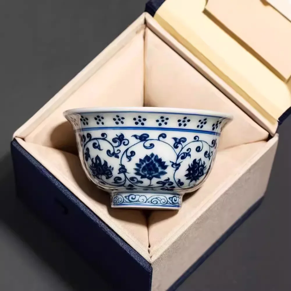 High-end Yongle Blue and White Pressure Hand Cup Handmade Antique Tea Cup Special Master Cup for Twisted Lotus Kung Fu Tea Set