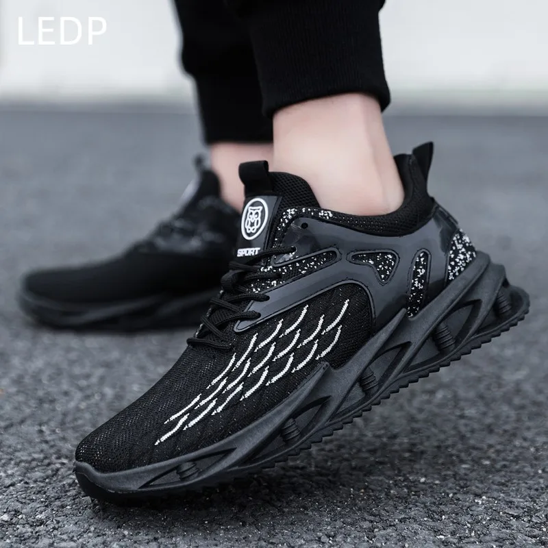 Zapatos deportivos de tejido volador para hombre, zapatillas deportivas transpirables originales para correr, ocio, tendencia al aire libre, primavera 2023