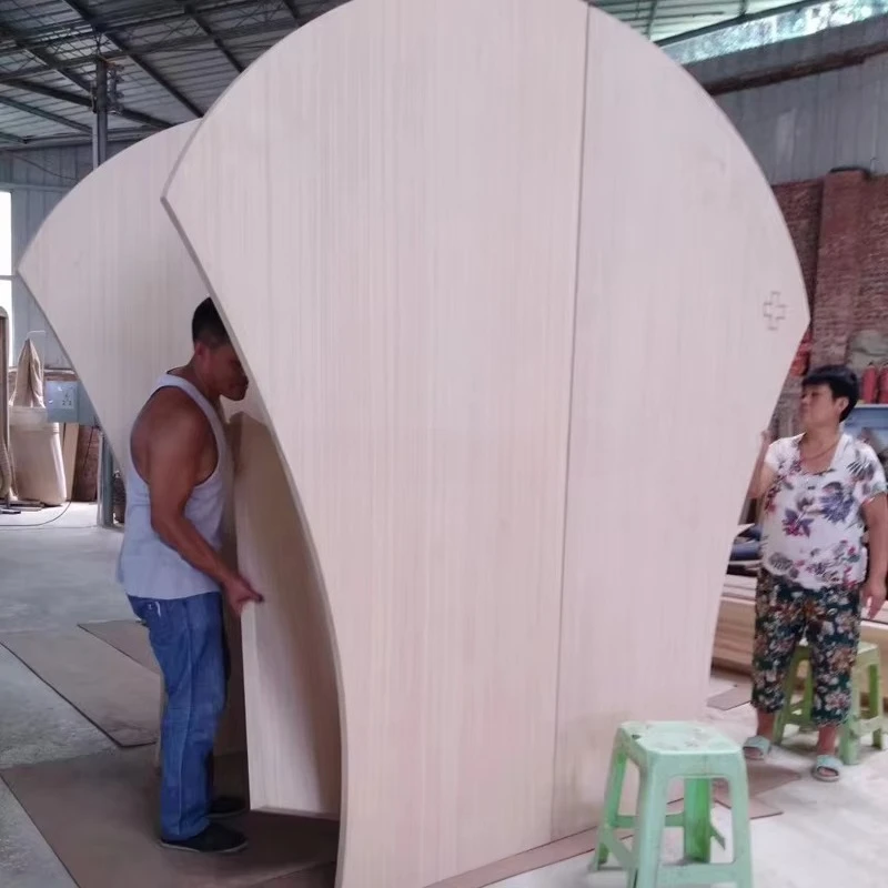 The church customizes elegant wooden confessional pavilions, theaters, and halls for worship spaces