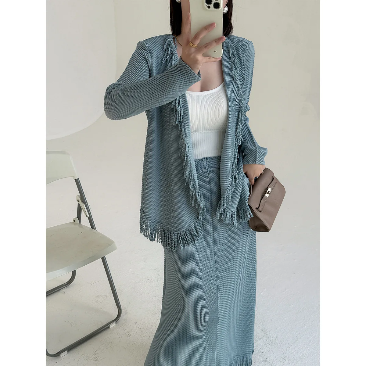 

Miyake Pleated 2026 Spring New Pleated Fringe Fish Scale Pleated Cardigan Jacket Women Solid Color Fashion Suit Two-piece Set