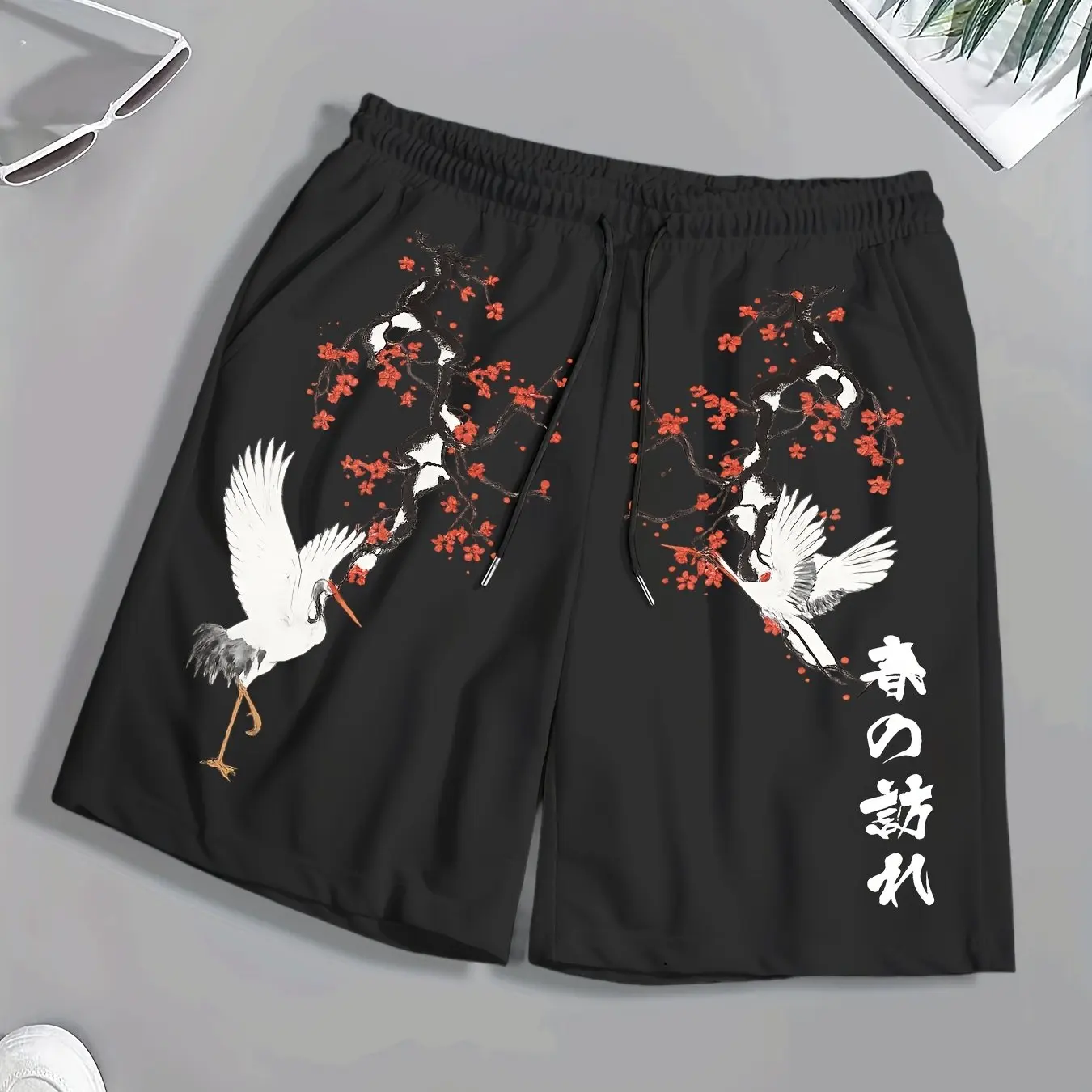 Men's printed white crane pattern and letter printed shorts with waistband and pockets, summer street fashion shorts