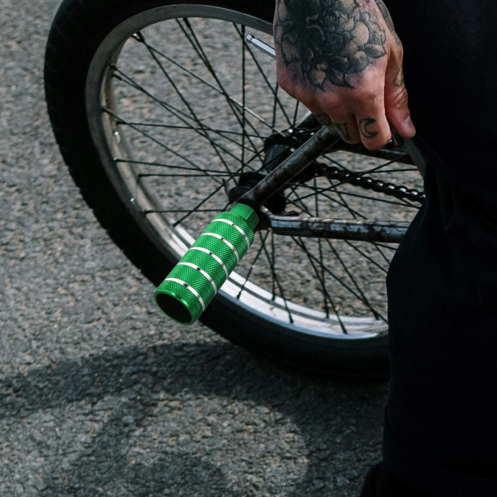 

Rear Bike Pegs Green Durable Aluminum Compact Non Slipping Suitable For Mountain Bikes Road Cylindrical Safe Replacement