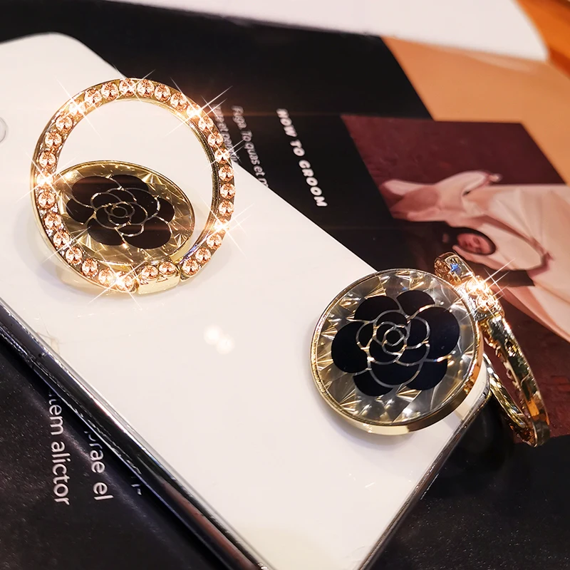 Luxury Bling Diamond Phone Holder 360 Degree Mobile Popular Magnet Phone Holder For iPhone 12 13 Foldable Portable Lazy Bracket