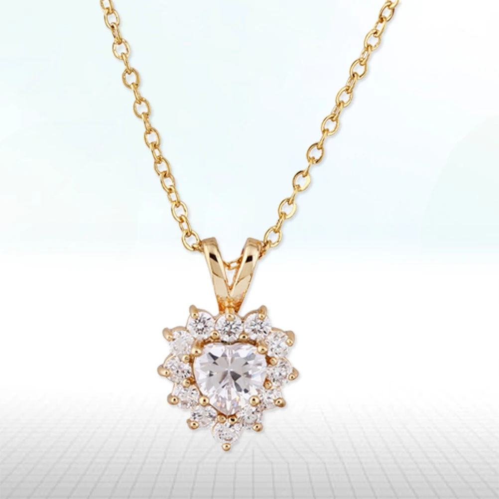 

Heart-Shaped Zircon Necklace Pendant Women Jewelry Golden Temperament Hollow Out