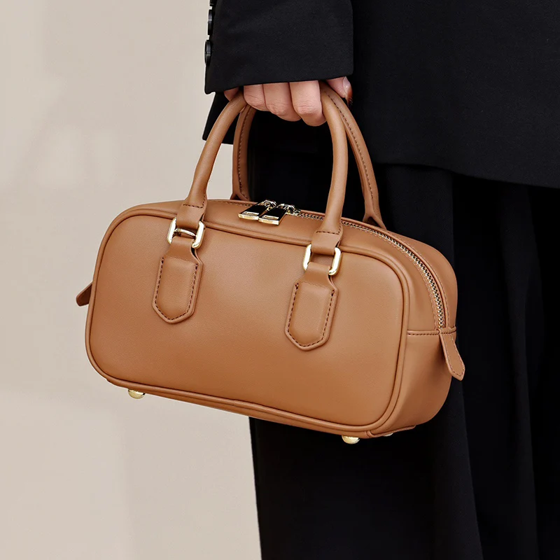 

Женская сумка-боулинг из натуральной кожи, модная новинка 2026 года, мягкая квадратная сумка на одно плечо для повседневного использования