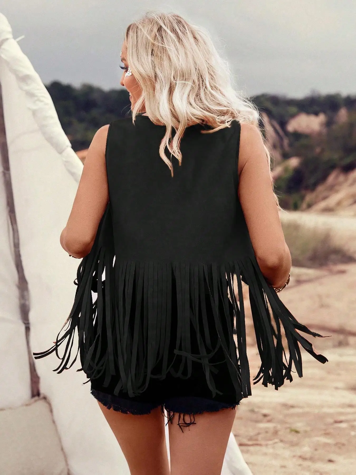 Women's Solid Color Studded Decor Fringe Trim Jacket, Casual Fashion Open Front Sleeveless Outerwear for Daily Outdoor Wear,