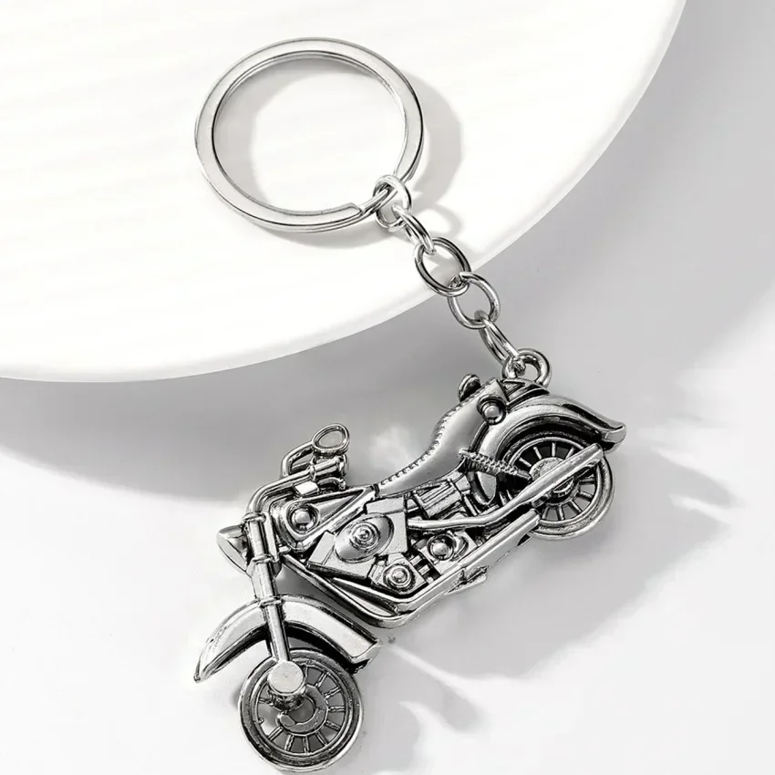 Trendy Hip-hop 3D Motorcycle Keychain Men\'s Punk Motorcycle Riding Rock Cool Street Jewelry Pendant