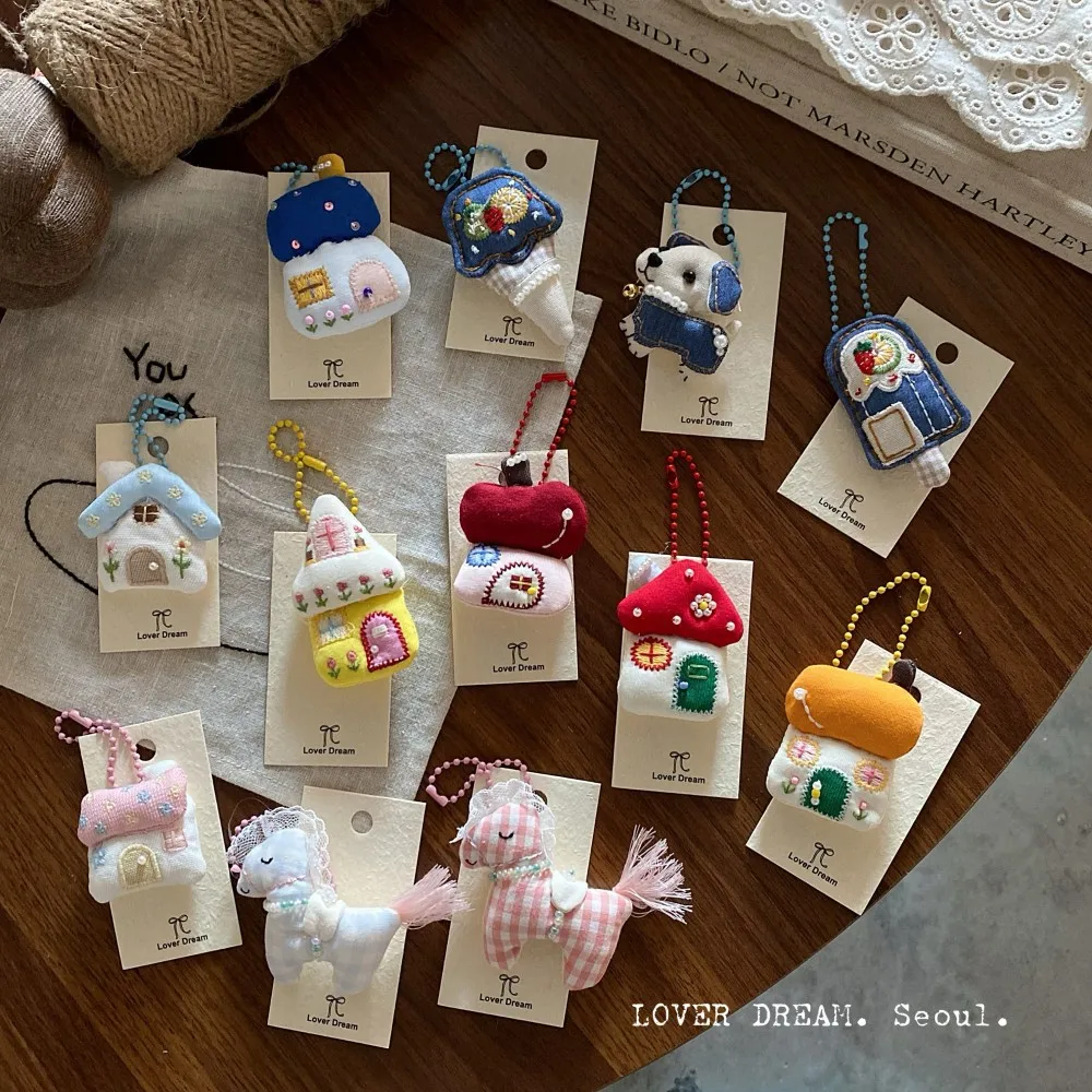 Bag Charm Cute House Fabric Plush Stuffed Toy with Beaded Chain Pendant Versatile Lightweight Standard Size for Purse Decoration