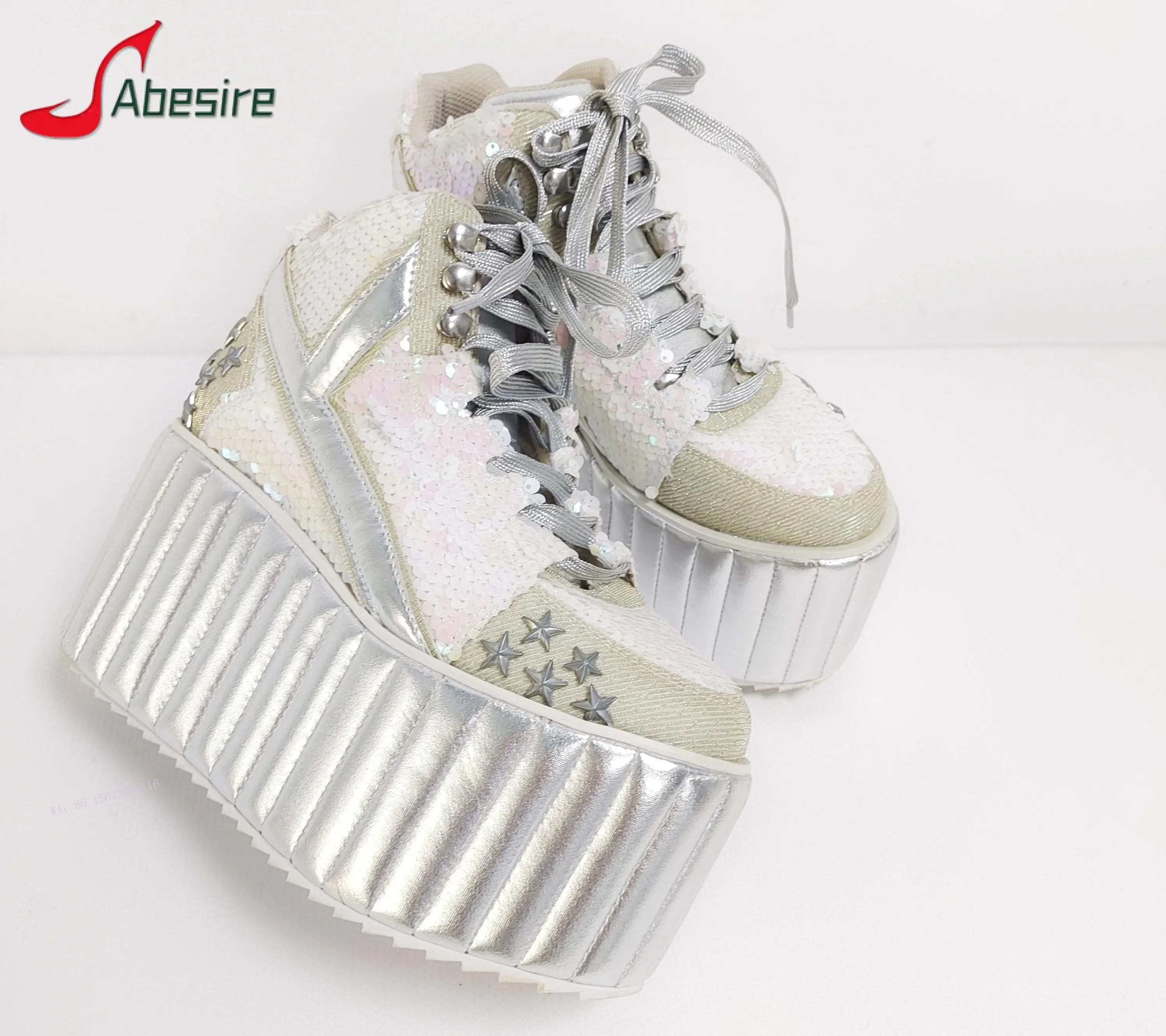 New Fashionable and Personalized Punk Style Embellished with Clouds and Moon Decoration Heightening Women\'s Platform Shoes