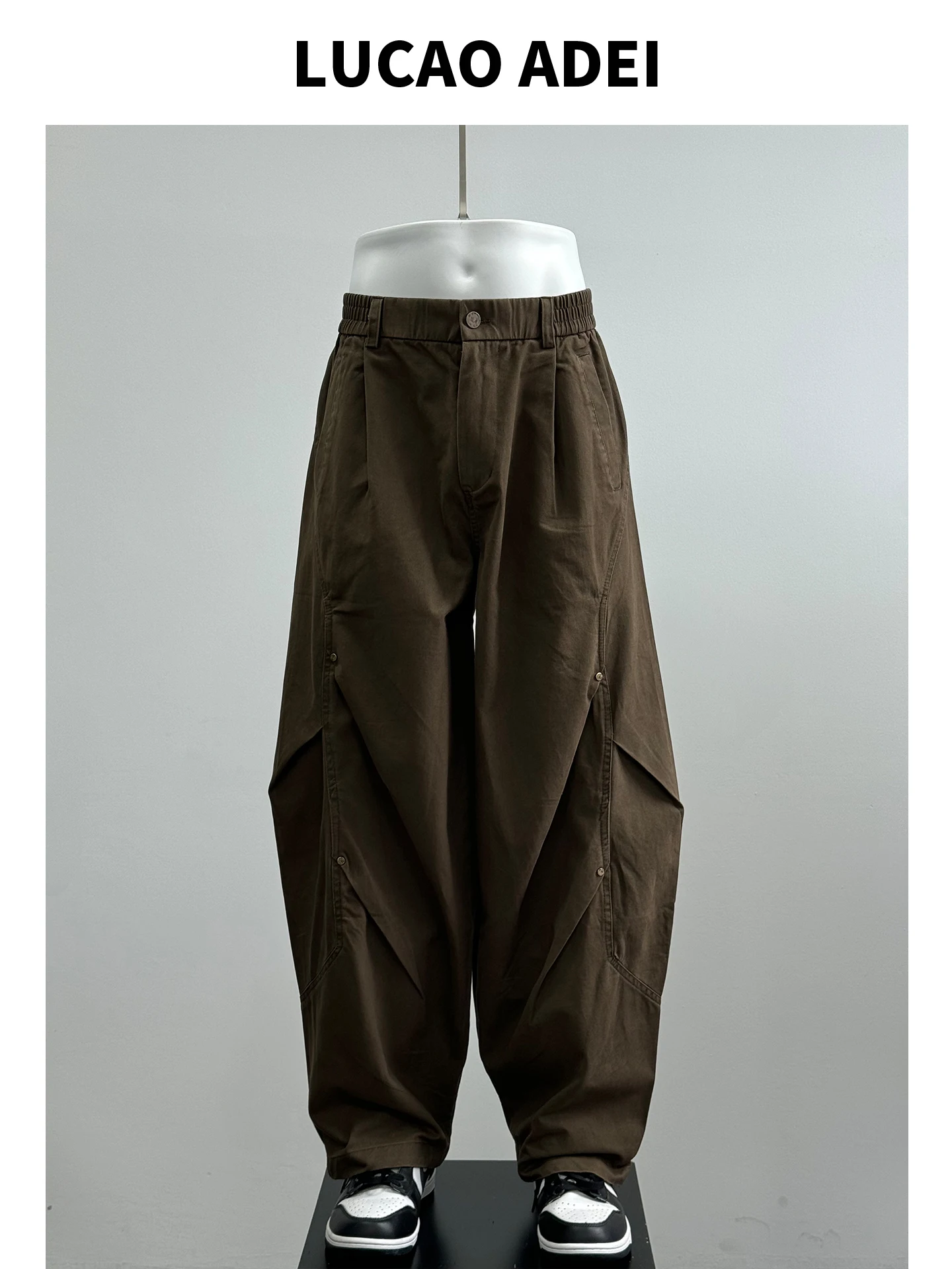 

Fall 2025 Loose Fit Casual Men's Khaki Trousers American Trendy Brand Pure Color Nailhead Pleated Design Long Pants