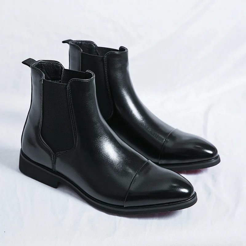 Men's shoes 2026 Spring and Autumn style pointed toe boots for men, British casual Chelsea boots