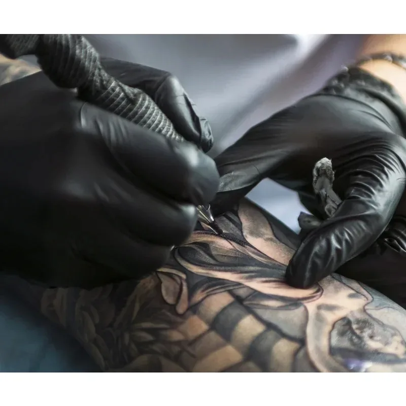 

100Pcs Tattoo Gloves L/M Size Waterproof Work Safety Glove Black Tattoo Special Glove Nitrile Material Tattoo Accessories Tools