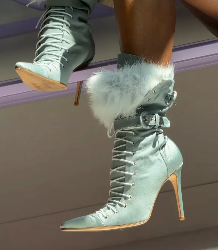 Botines de tacón alto de gamuza azul bebé con cordones y forro de piel, botines de cuero de talla grande con punta puntiaguda, zapatos de fiesta de diseñador de lujo para mujer.