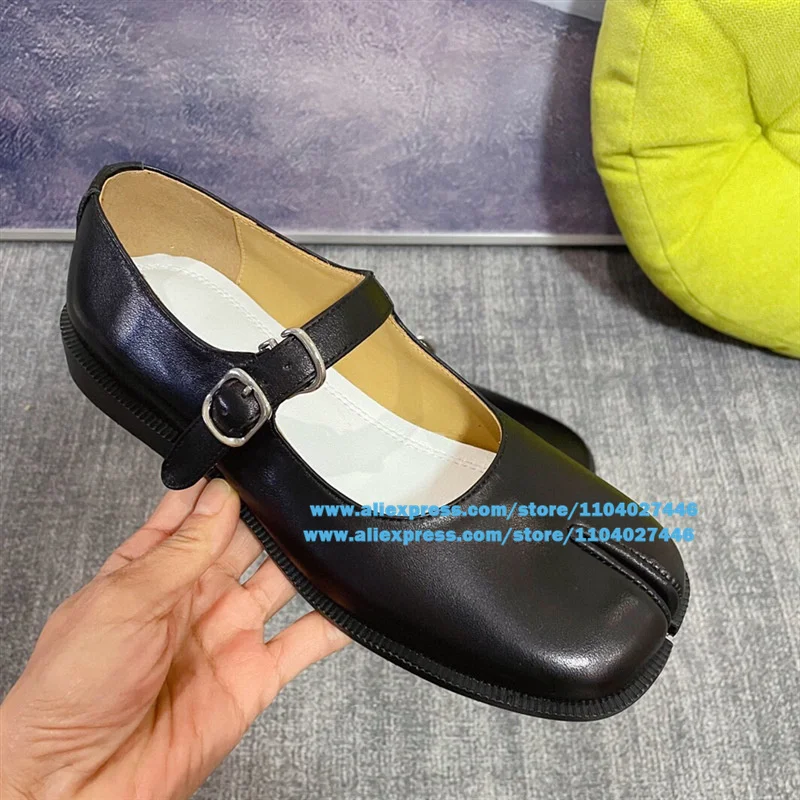 Tabi Schoenen Split Toe Slip-On Heren Enkele Schoenen Gesp Zacht Leer Zachte Zolen Trendy Luxe Handgemaakte Schoen Herenschoenen