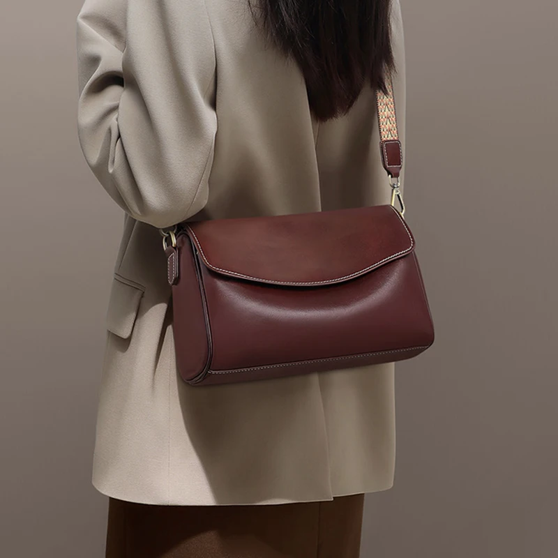 

2026 New Women Burgundy Genuine Leather Crossbody Bag Designer Inspired Vintage Stitching Flap Bag Lady Daily Commute Casual Bag