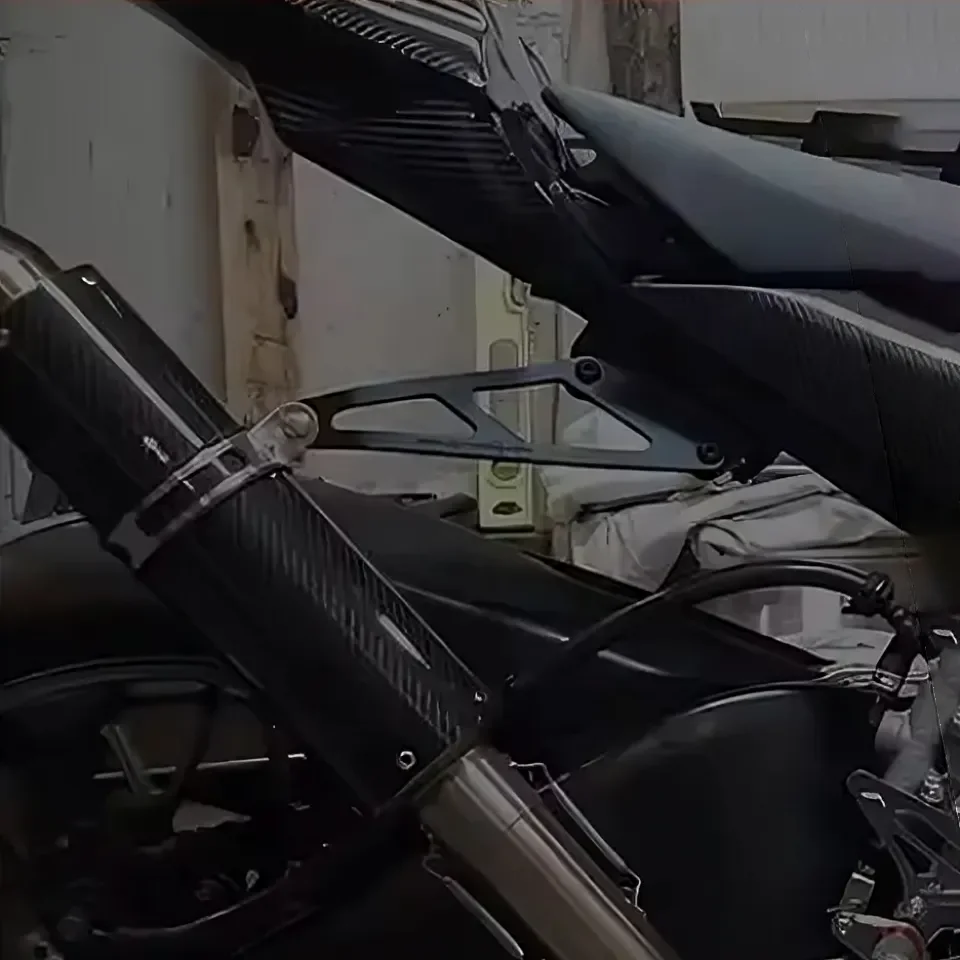 MOTO4U Aluminum Exhaust Hanger Bracket Muffler Exhaust Holder Motorcycle Modification For Kawasaki ZX-10R ZX10R 2004 2005
