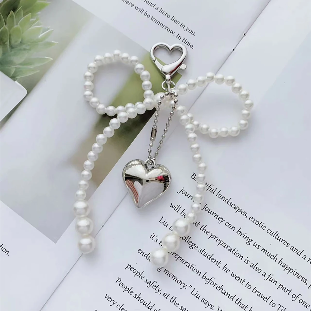 White Bowknot Heart Keychain Women Sweet Charm Pearl Bow Backpack Key Ring Handmade Jewelry Ornament Bags Pendants Gifts image 3