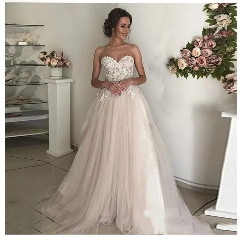 Customized Elegant Dignified Unique Temperament Lace Appliques A-line Wedding Dresses Dreamy Tulle Long Princess Bridal Gowns