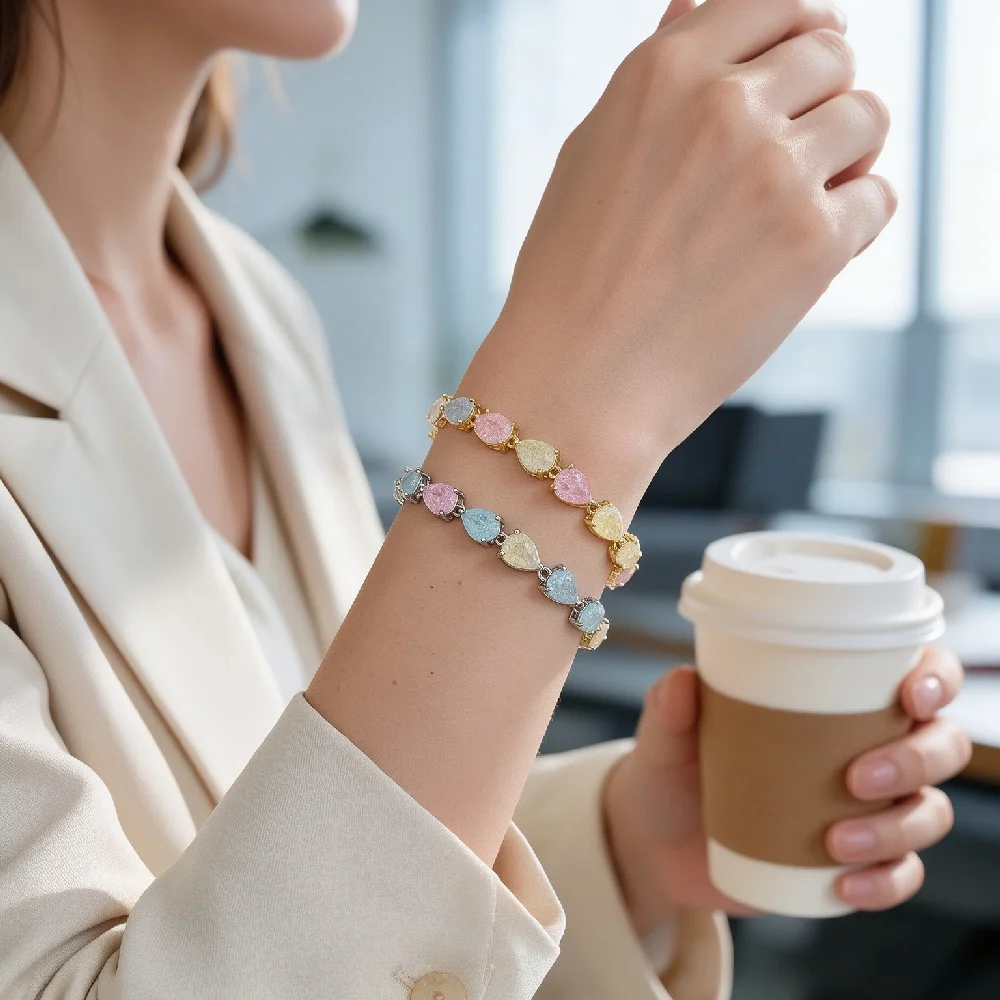 AENSOA Marken-Armband für Damen, modisch, aus Edelstahl, in Macaron-Farben, mit Wassertropfen-Zirkonia-Elementen, klassisch, wasserdicht, für Partys – Detail 5